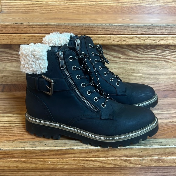 Sherpa Ankle Boots - Picture 3 of 8